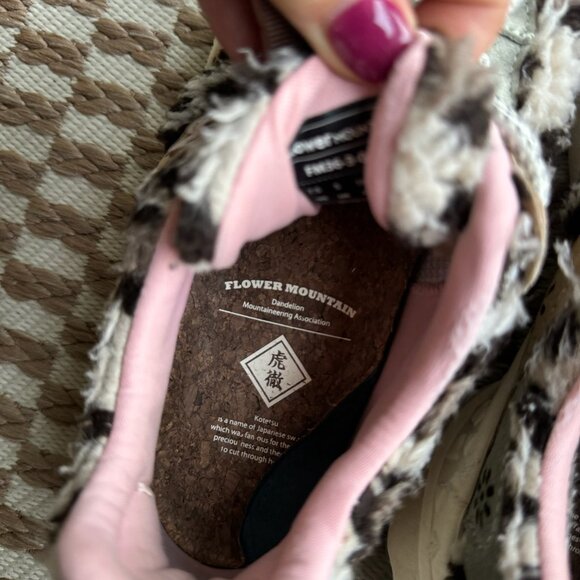 Anthropologie Cheetah Sneakers Size 8 - Picture 3 of 9